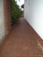 Укладка тротуарной плитки вокруг дома 